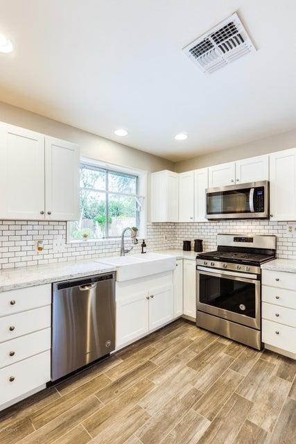 Building Photo - 2218 E Cactus Wren Dr