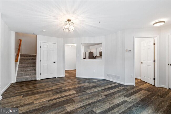 Building Photo - 5227 Regal Ct