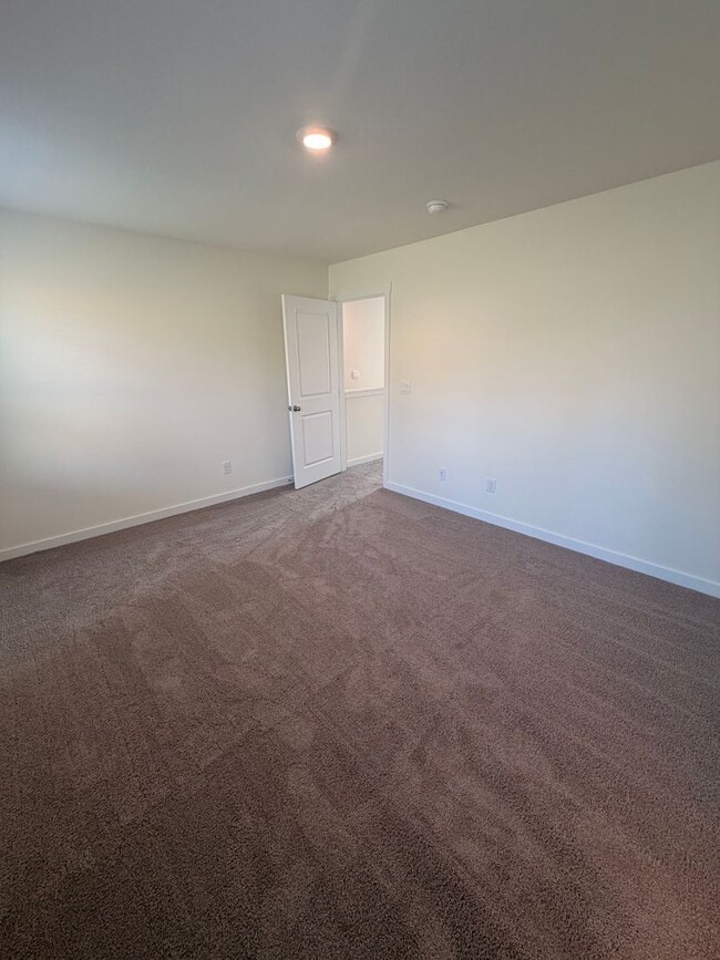 Building Photo - BRAND NEW 2026 CONSTRUCTION: Modern 3BD/2.5BA Home in Knoxville!