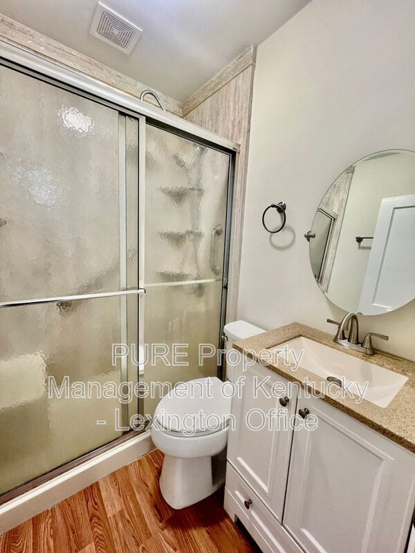 Building Photo - 810 Shelby Ave