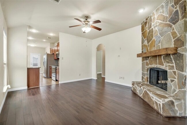 Building Photo - 9001 Tumbleweed Dr