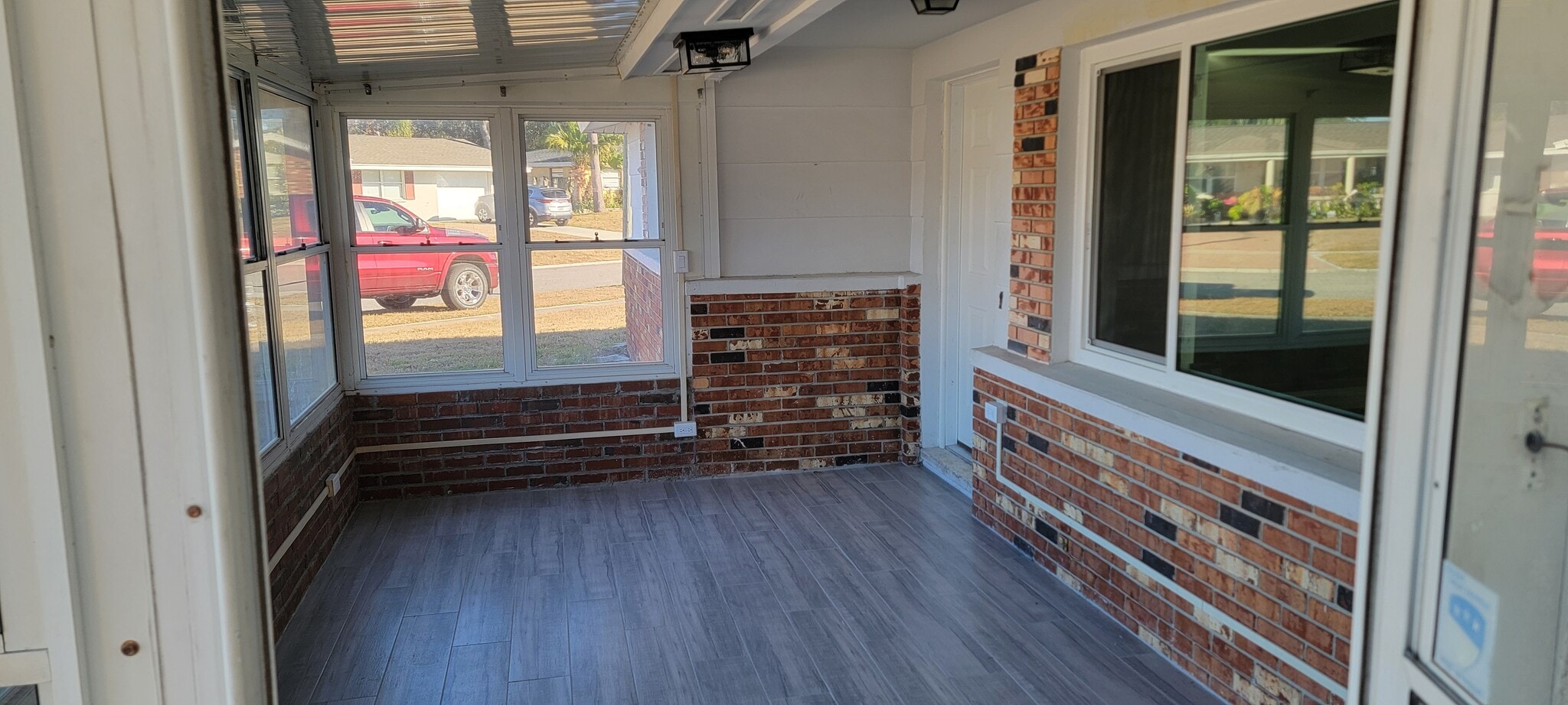 Building Photo - 5214 Forest Hills Dr