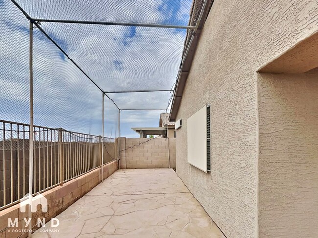 Building Photo - 39922 Calabria St