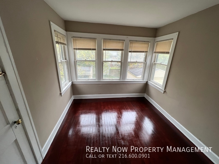 Building Photo - 3346 Desota Ave