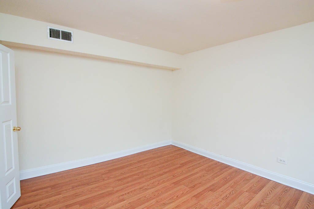 Building Photo - 2520 N Kedzie Blvd