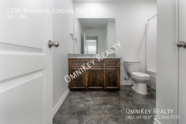 Building Photo - 1106 Barbara Jordan St