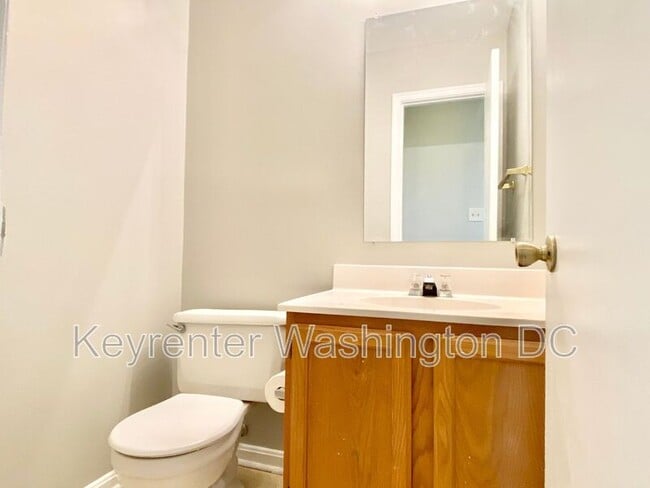 Building Photo - 18231 Fox Chase Cir