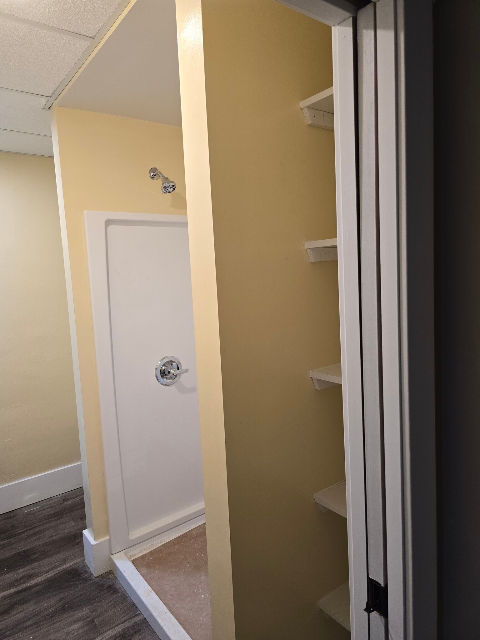 Building Photo - 809 S Busey Ave