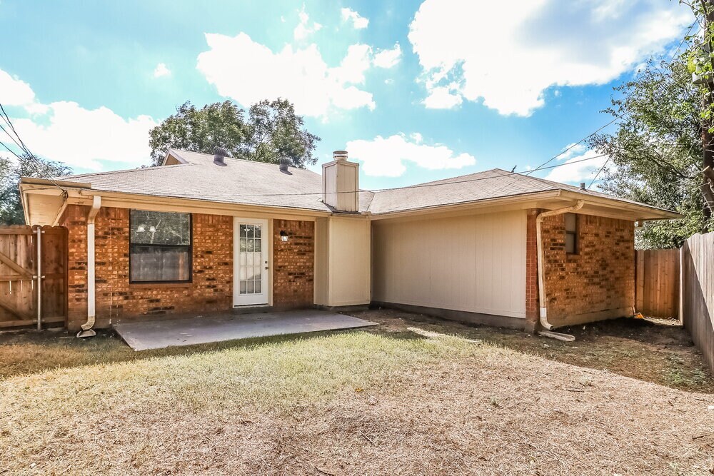 Building Photo - 8540 Whitney Dr