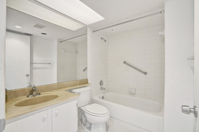 Building Photo - 1501 Cayman Way