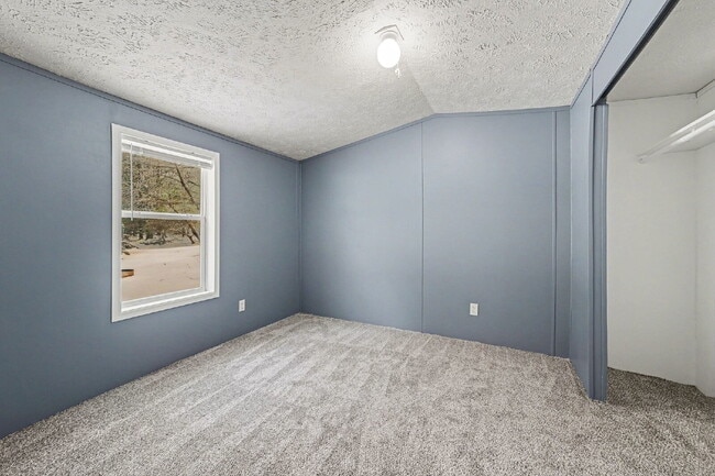 Building Photo - 3 Bedroom, 2 Bath Rental - $1450/month