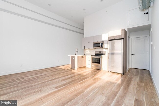 Building Photo - 2700 E Auburn St