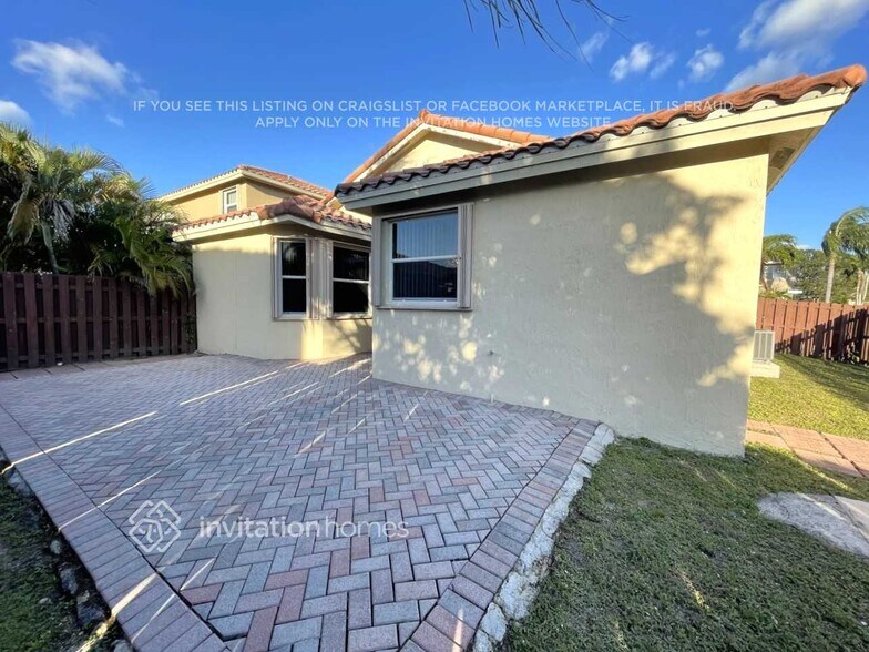 Building Photo - 2030 NW 98th Terrace
