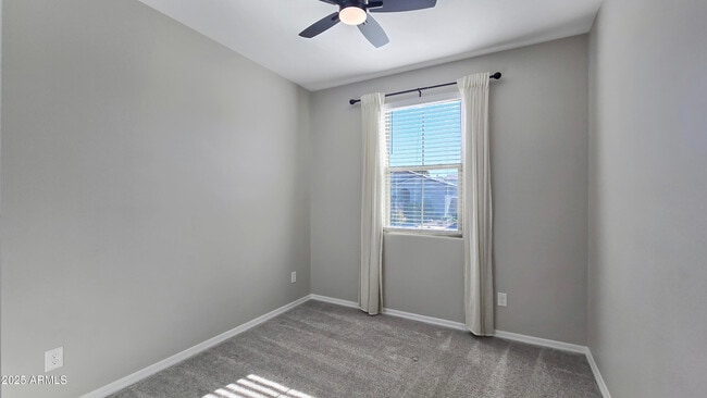 Building Photo - 18418 W Sunbelt Dr