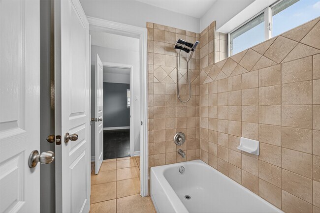 Building Photo - 14202 Nelson Bay Ct