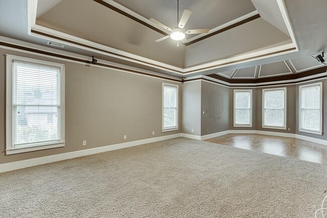 Building Photo - 940 Chateau Forest Rd