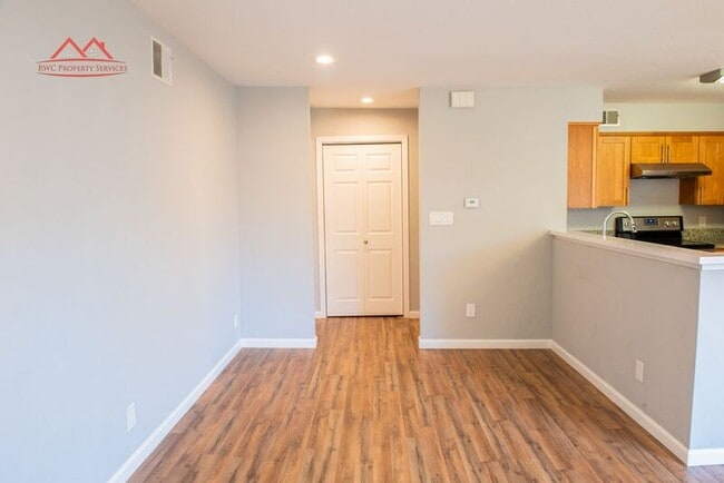 Building Photo - 1824 El Parque Ct