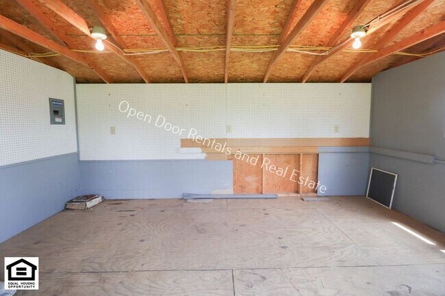 Building Photo - 11630 SR 101