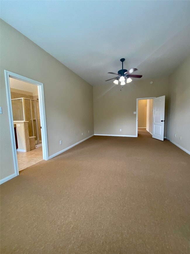 Building Photo - 15 Sagamore Ridge Pl