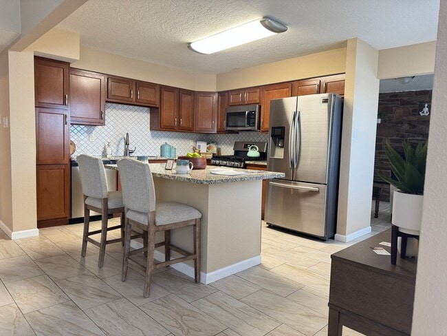 Building Photo - One of a kind NE Heights Home