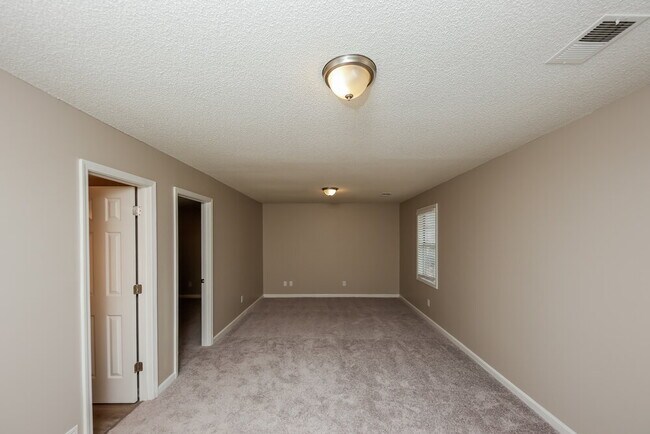 Building Photo - 1622 Cumberland Club Rd SW