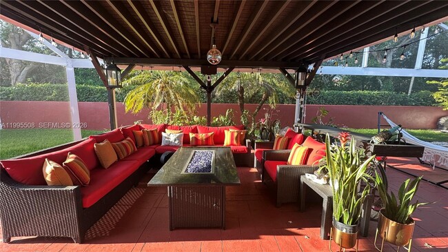 Building Photo - 13411 SW 17th Ct