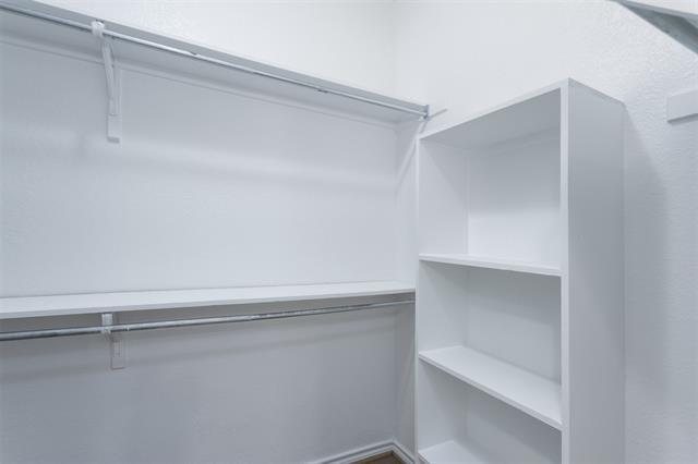 Building Photo - 12680 Hillcrest Rd