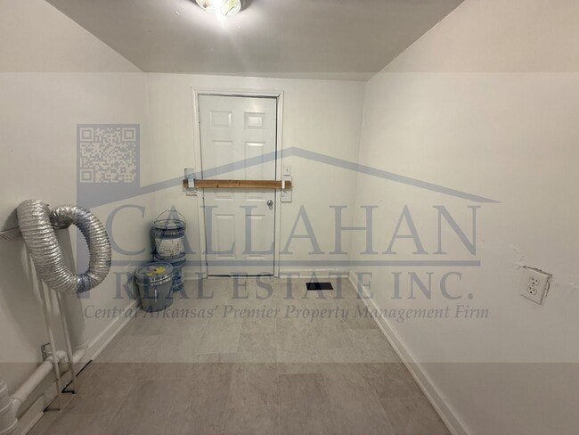 Building Photo - Capitol Hill 2 Bedroom