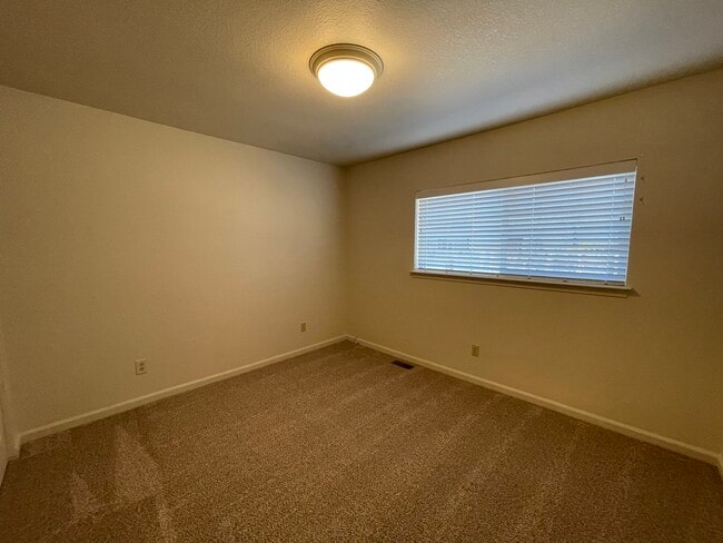 Building Photo - 1343 Wilson Cir