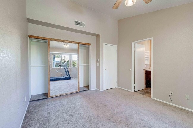 Building Photo - Updated 3 Bedroom Home on Quiet Court with Covered Patio