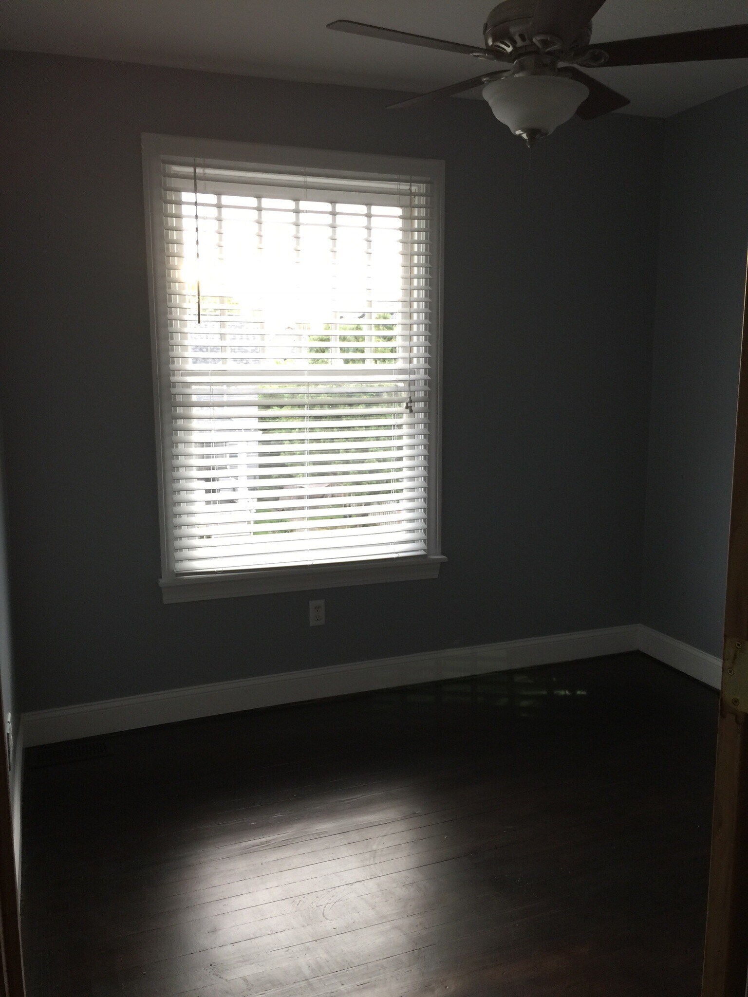 office - 804 Carpenter St
