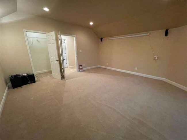 Building Photo - 1378 Greencrest Ct SW