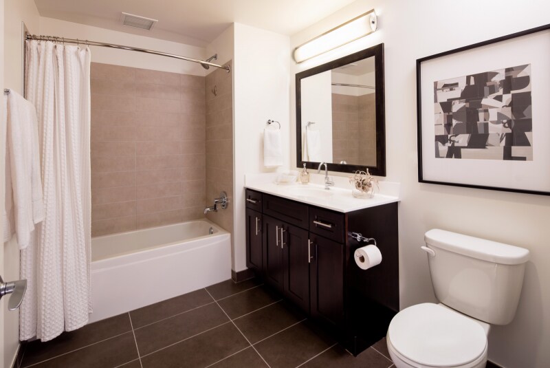 Building Photo - 1220 N Wells St