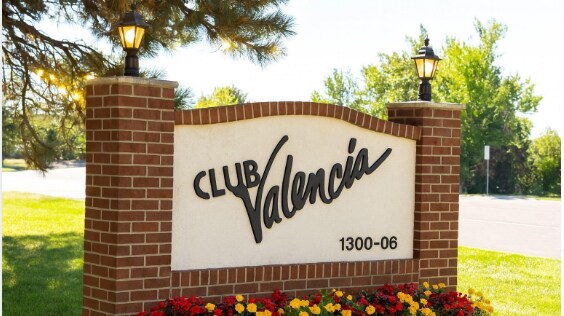 Building Photo - ONE MONTH OF RENT OFF MOVE IN INCENTIVE FOR SEPTEMBER! Beautiful Updated 1 Bedroom 1 Bathroom - H...