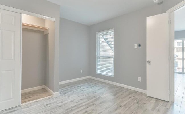 Building Photo - 10555 Turtlewood Ct