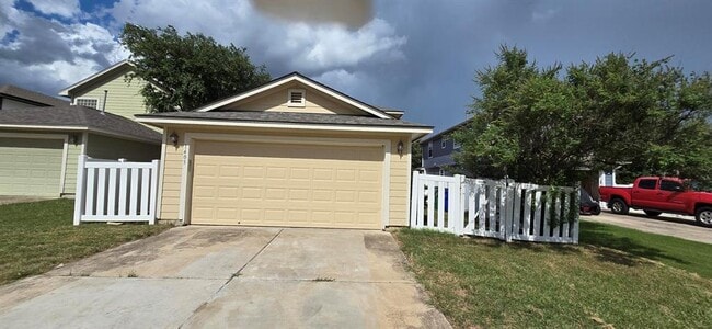 Building Photo - 1403 Davis Mountain Loop