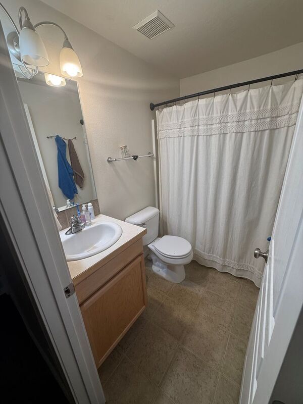 Building Photo - 420 S Penn Pl