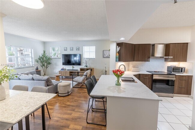 Building Photo - 3255 NE 184th St