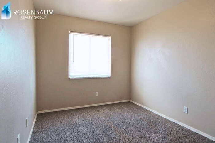 Building Photo - 15547 S Moon Valley Rd