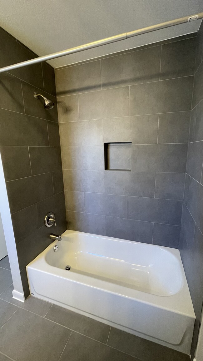 Building Photo - 521 Ferguson St