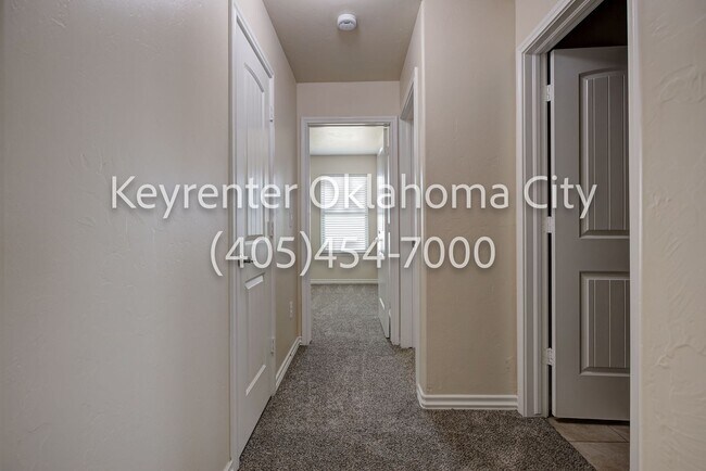 Building Photo - Stunning 5BD, 2 1/2 BTH Home Seconds away from John Kilpatrick Turnpike in YUKON!