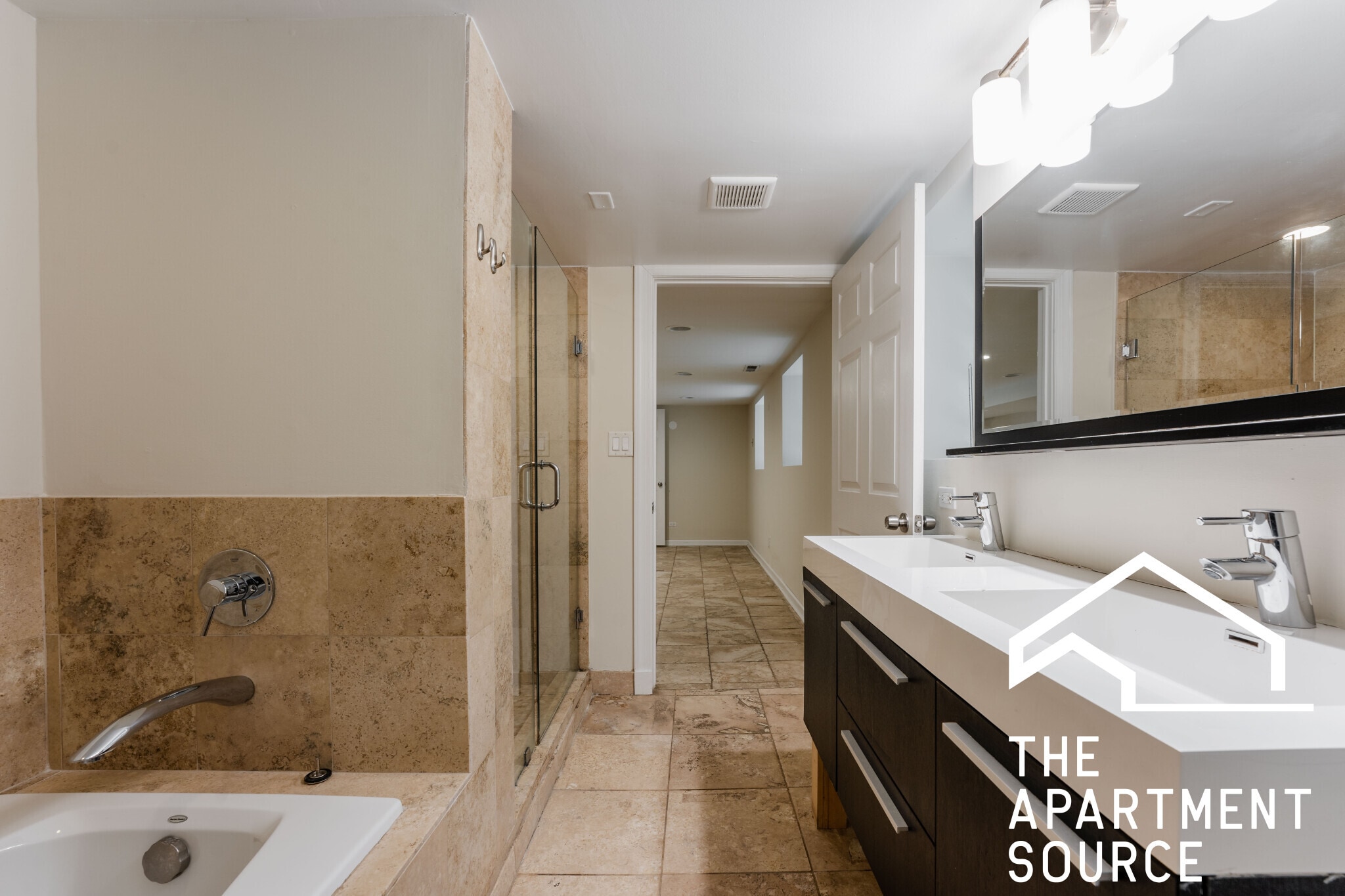 Building Photo - 2660 N Ashland Ave