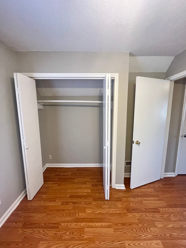 Building Photo - 101 Southridge Dr