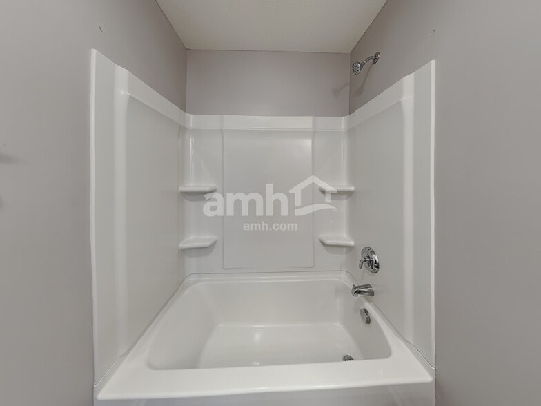Building Photo - 5499 Lehman Meadows Dr