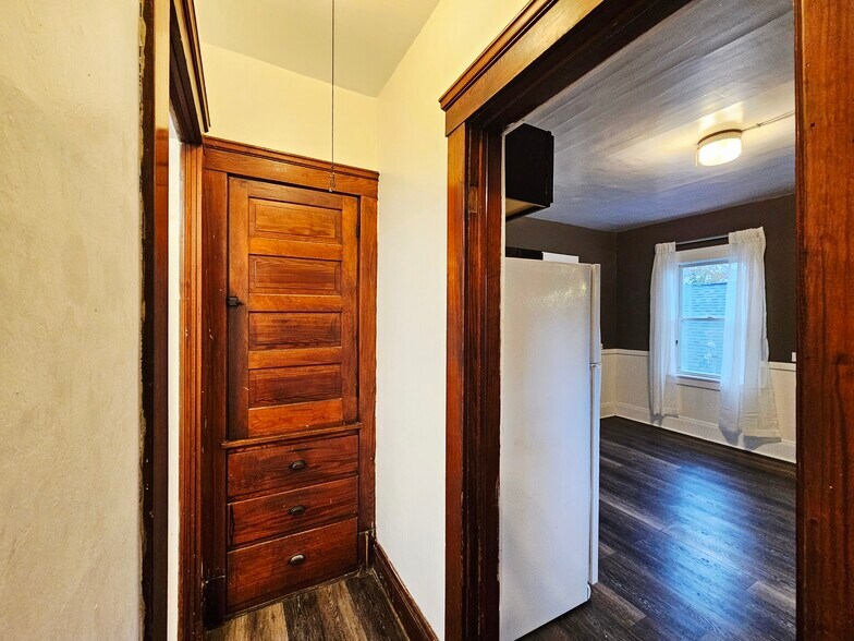 Building Photo - 16311 Huntmere Ave