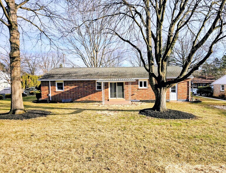 Building Photo - 1007 Lilac Ln