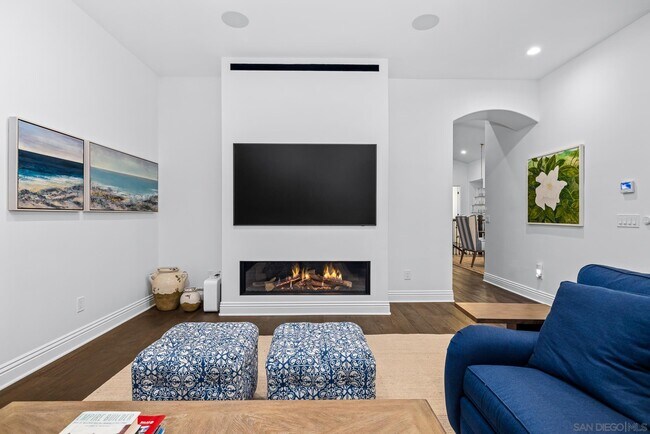 Building Photo - 1070 Coronado Ave
