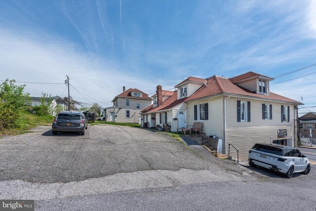 Building Photo - 7502 Belair Rd