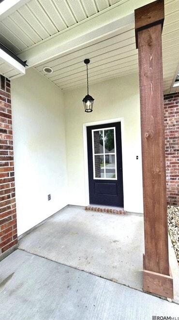 Building Photo - 9232 Asoka Ave