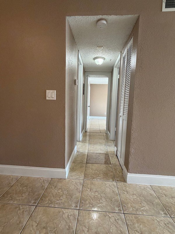 Building Photo - 4658 Commander Dr